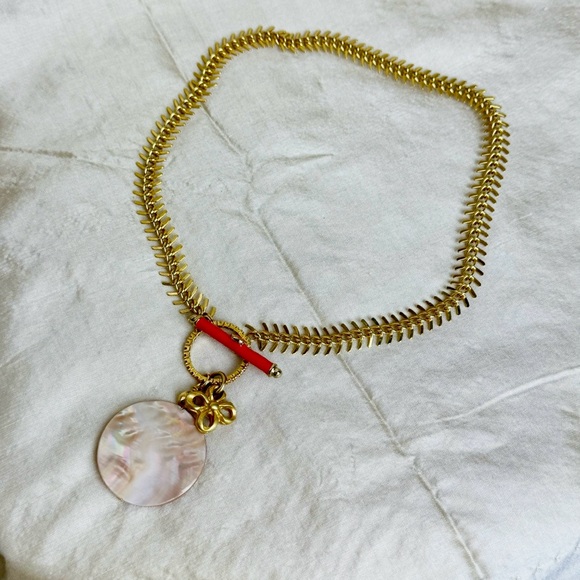 Upcycled one of a kind gold tone necklace Mother of Pearl Pendant - Picture 4 of 6